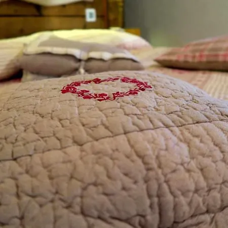 Romantica Con Vasca Idromassaggio Semesterbostad