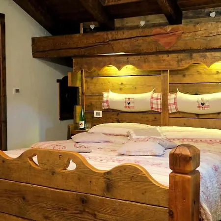 Romantica Con Vasca Idromassaggio Semesterbostad *