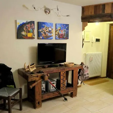 Romantica Con Vasca Idromassaggio بيت للعطل
