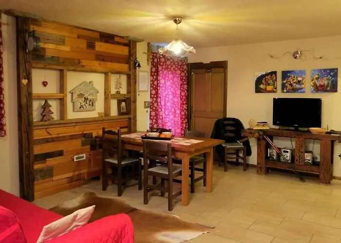 Romantica Con Vasca Idromassaggio بيت للعطل