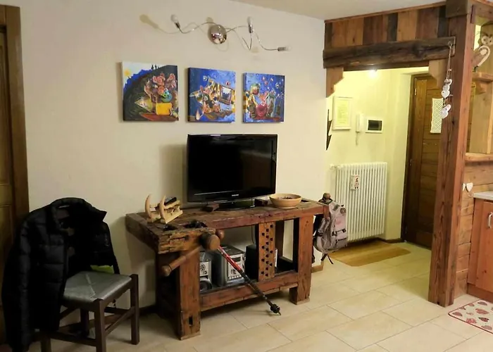 Romantica Con Vasca Idromassaggio بيت للعطل